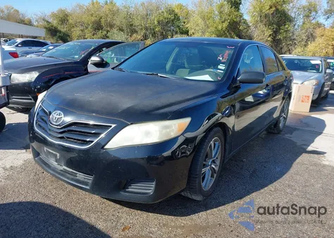 2010 Toyota Camry z USA, uszkodzony, nr VIN 4T4BF3EK9AR027020
